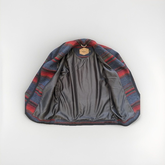 Vintage Woolrich Southwestern Blanket Coat Wool Aztec Striped USA Cabin Ranch - Picture 9 of 10